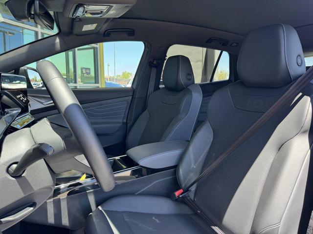 Photo of 2024 Pure Gray Volkswagen ID.4