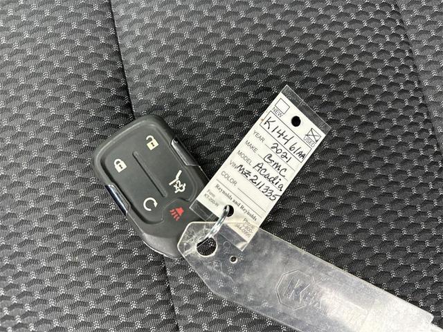 Photo of 2021 Cayenne Red Tintcoat GMC Acadia