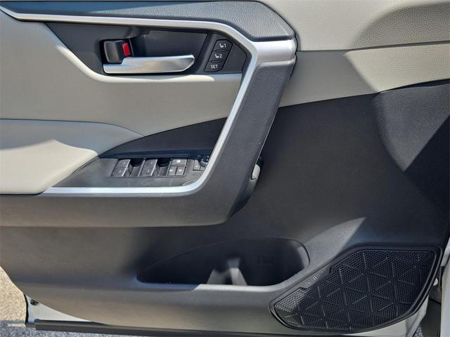 Photo of 2024 Wind Chill Pearl Toyota RAV4