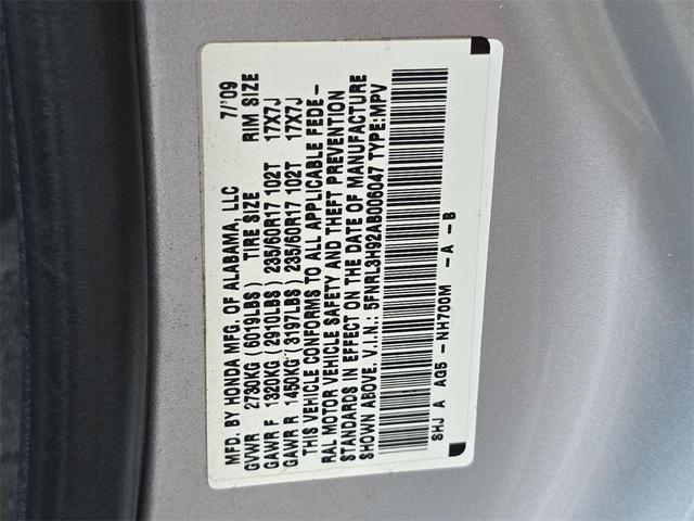 Photo of 2010 Alabaster Silver Metallic Honda Odyssey