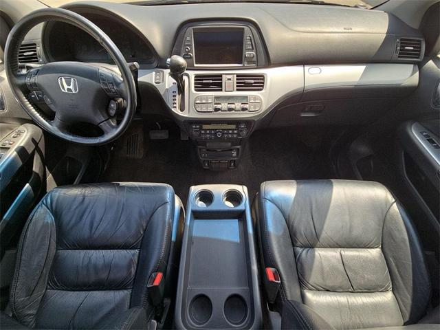 Photo of 2010 Alabaster Silver Metallic Honda Odyssey