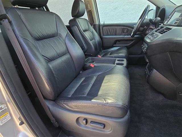Photo of 2010 Alabaster Silver Metallic Honda Odyssey
