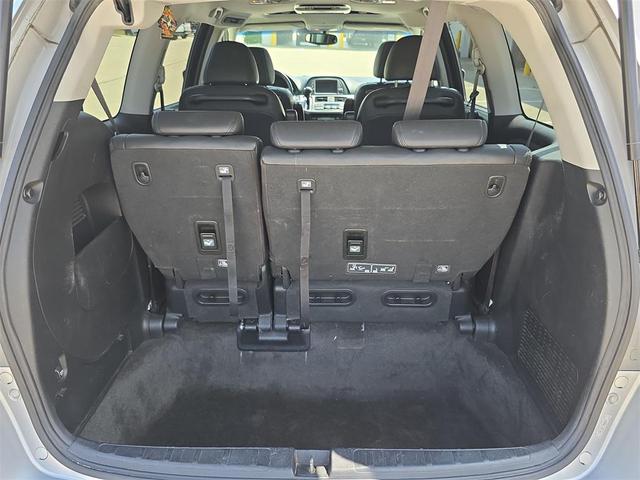 Photo of 2010 Alabaster Silver Metallic Honda Odyssey