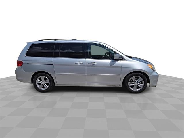 Photo of 2010 Alabaster Silver Metallic Honda Odyssey