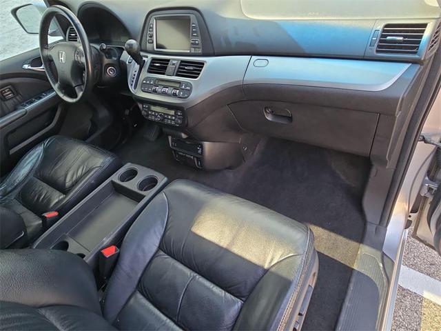 Photo of 2010 Alabaster Silver Metallic Honda Odyssey