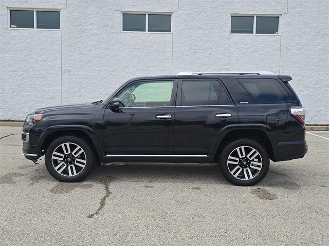 Photo of 2015 Attitude Black Metallic Toyota 4Runner