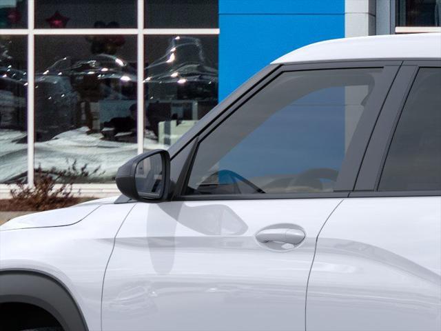 Photo of 2026 Summit White Chevrolet Trailblazer