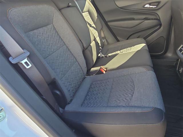 Photo of 2022 Iridescent Pearl Tricoat Chevrolet Equinox
