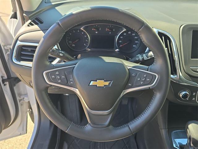 Photo of 2022 Iridescent Pearl Tricoat Chevrolet Equinox