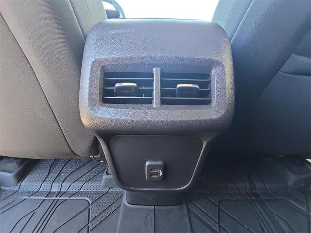 Photo of 2022 Iridescent Pearl Tricoat Chevrolet Equinox