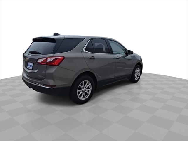 Photo of 2018 Pepperdust Metallic Chevrolet Equinox