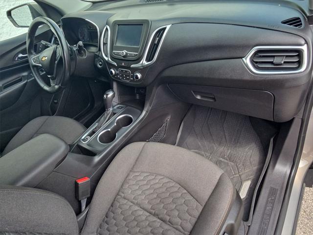 Photo of 2018 Pepperdust Metallic Chevrolet Equinox