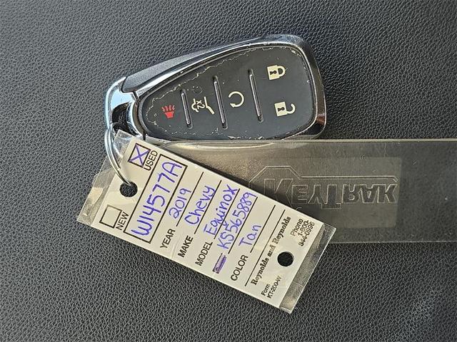Photo of 2019 Pepperdust Metallic Chevrolet Equinox