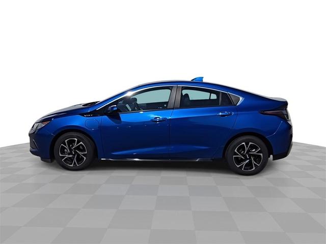 Photo of 2018 Kinetic Blue Metallic Chevrolet Volt