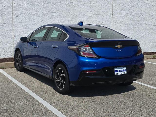 Photo of 2018 Kinetic Blue Metallic Chevrolet Volt