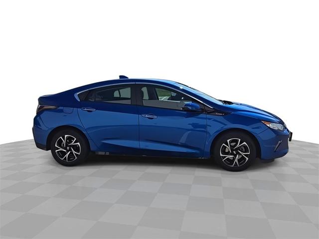Photo of 2018 Kinetic Blue Metallic Chevrolet Volt