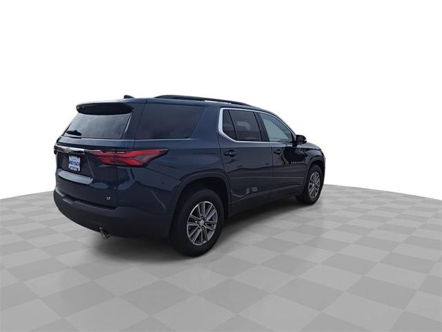 Photo of 2023 Northsky Blue Metallic Chevrolet Traverse