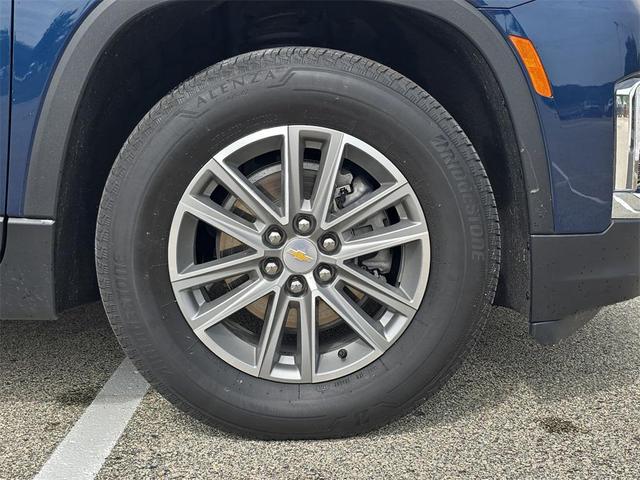 Photo of 2023 Northsky Blue Metallic Chevrolet Traverse
