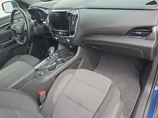 Photo of 2023 Northsky Blue Metallic Chevrolet Traverse