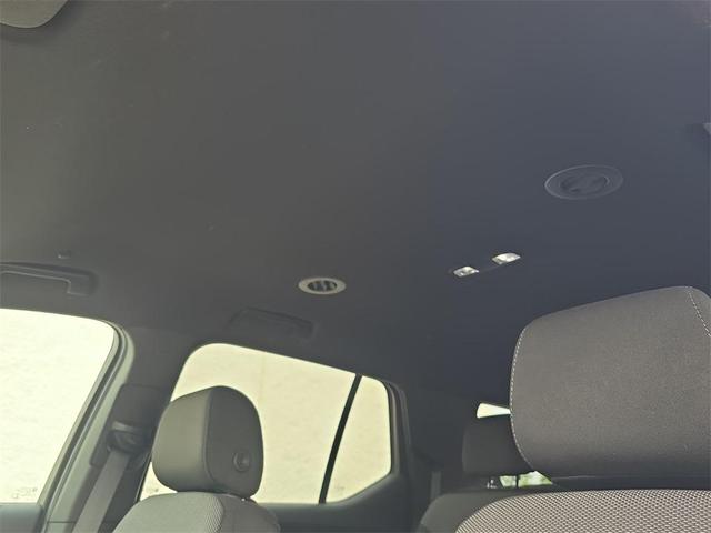 Photo of 2023 Northsky Blue Metallic Chevrolet Traverse