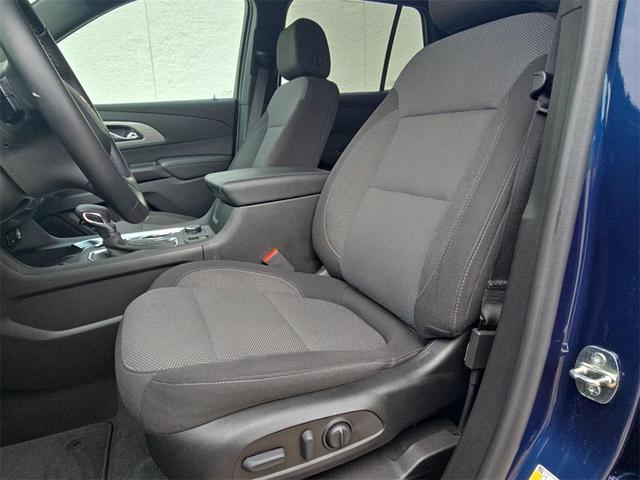 Photo of 2023 Northsky Blue Metallic Chevrolet Traverse