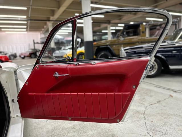 Photo of 1960 White Lotus Elite