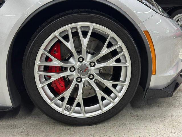 Photo of 2015 Blade Silver Chevrolet Corvette