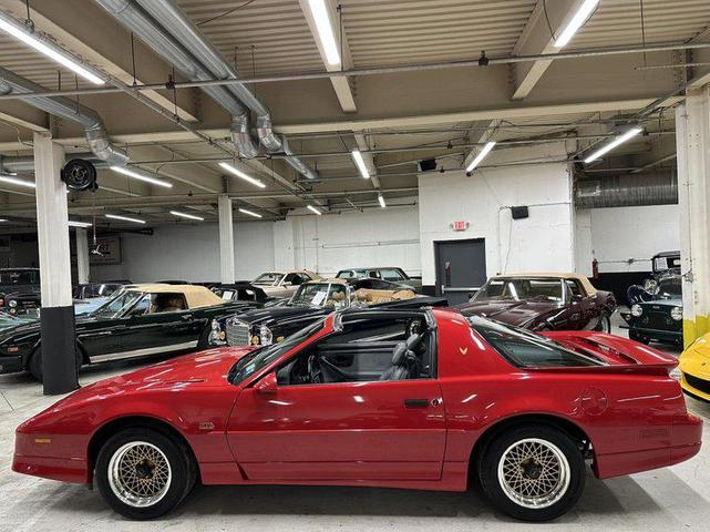 Photo of 1988 Red Pontiac Firebird