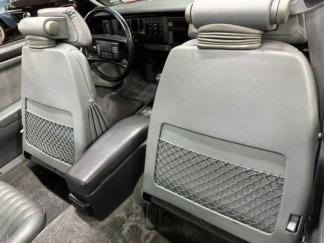Photo of 1988 Red Pontiac Firebird