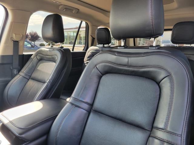 Photo of 2022 Infinite Black Metallic Lincoln Aviator