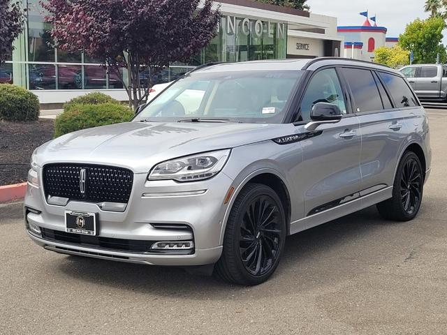 Photo of 2023 Silver Radiance Metallic Lincoln Aviator