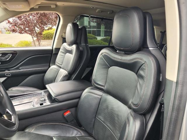 Photo of 2023 Silver Radiance Metallic Lincoln Aviator
