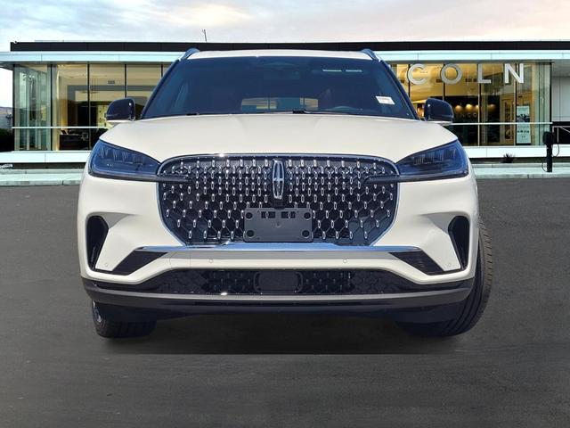 Photo of 2025 White Metallic Lincoln Aviator