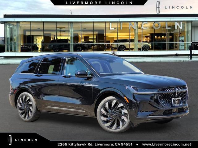 Photo of 2025 Black Lincoln Nautilus