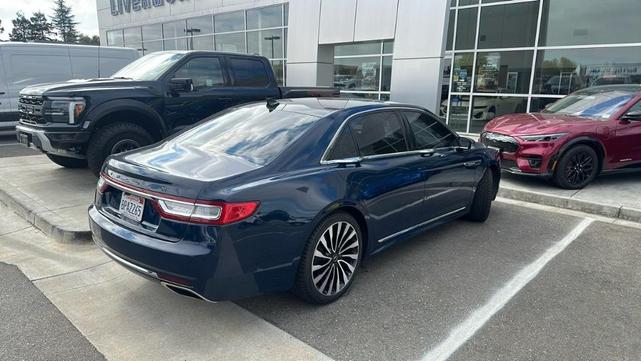 Photo of 2018 Blue Lincoln Continental