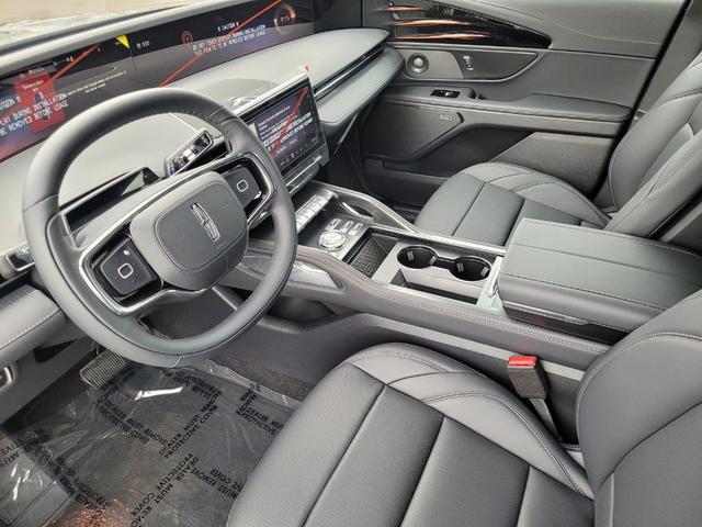Photo of 2025 Black Metallic Lincoln Nautilus