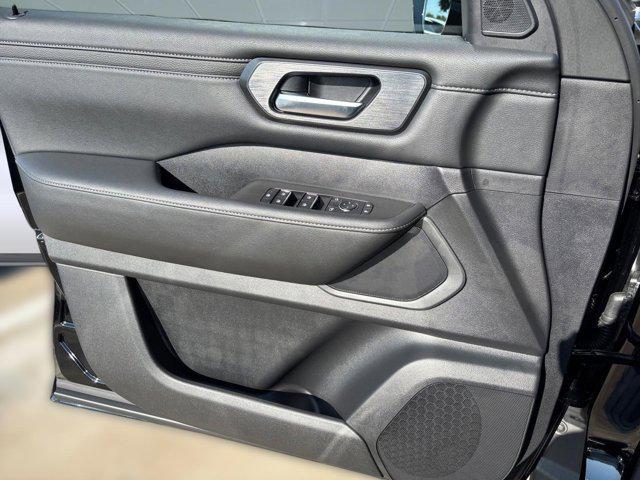 Photo of 2026 Super Black Nissan Armada