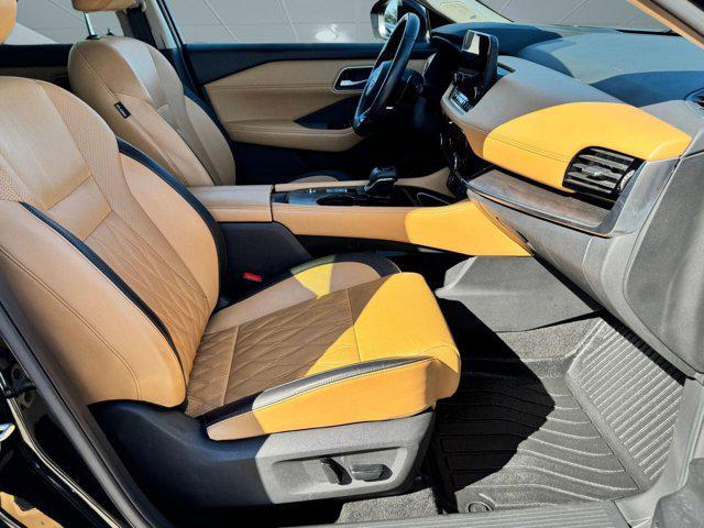 Photo of 2023 Super Black Nissan Rogue