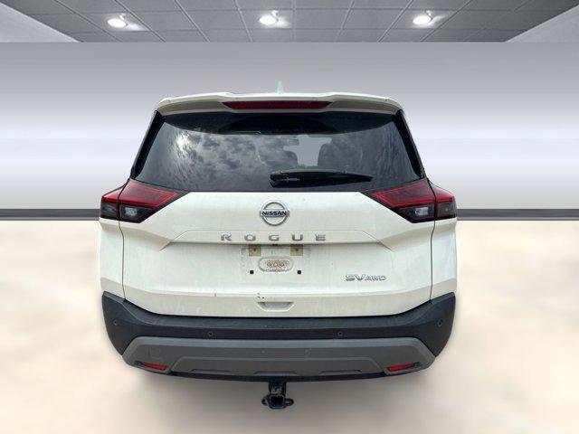 Photo of 2021 Pearl White Tricoat Nissan Rogue