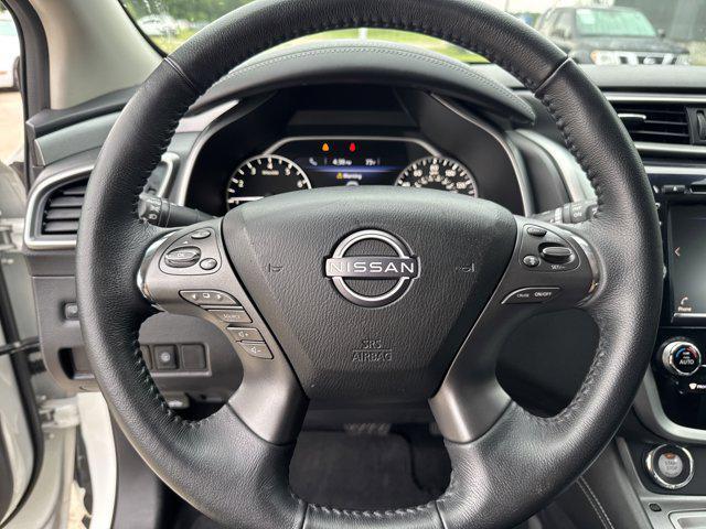 Photo of 2023 Pearl White Tricoat Nissan Murano