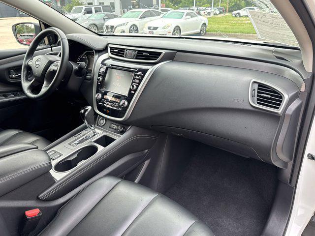 Photo of 2023 Pearl White Tricoat Nissan Murano