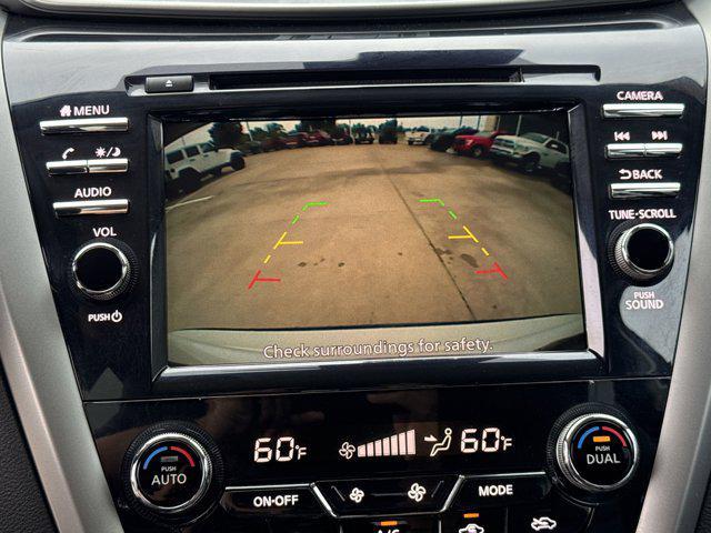 Photo of 2023 Pearl White Tricoat Nissan Murano