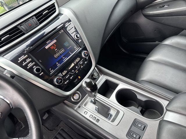 Photo of 2023 Pearl White Tricoat Nissan Murano