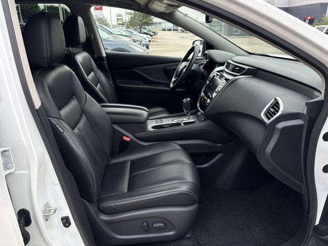 Photo of 2023 Pearl White Tricoat Nissan Murano