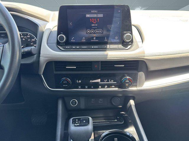 Photo of 2023 Scarlet Ember Tintcoat Nissan Rogue