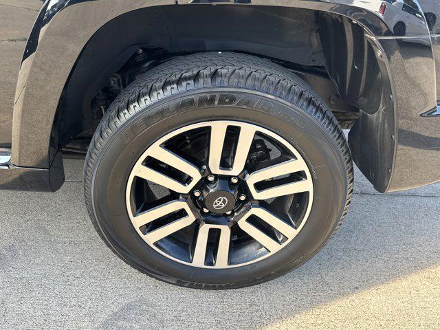 Photo of 2024 Black Toyota 4Runner
