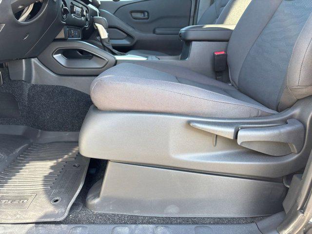 Photo of 2026 Glacier White Nissan Frontier
