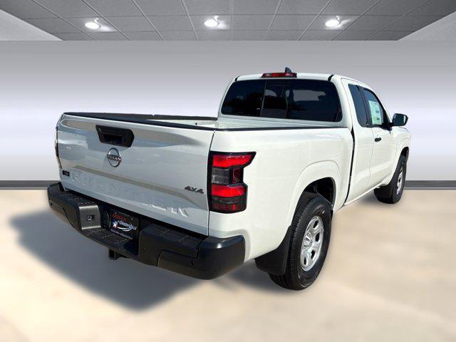 Photo of 2026 Glacier White Nissan Frontier