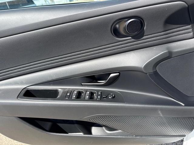Photo of 2025 Serenity White Hyundai ELANTRA