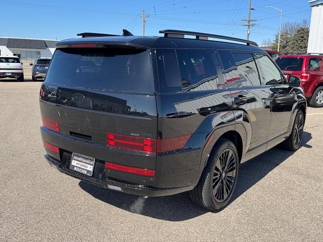 Photo of 2025 Phantom Black Hyundai SANTA FE HEV